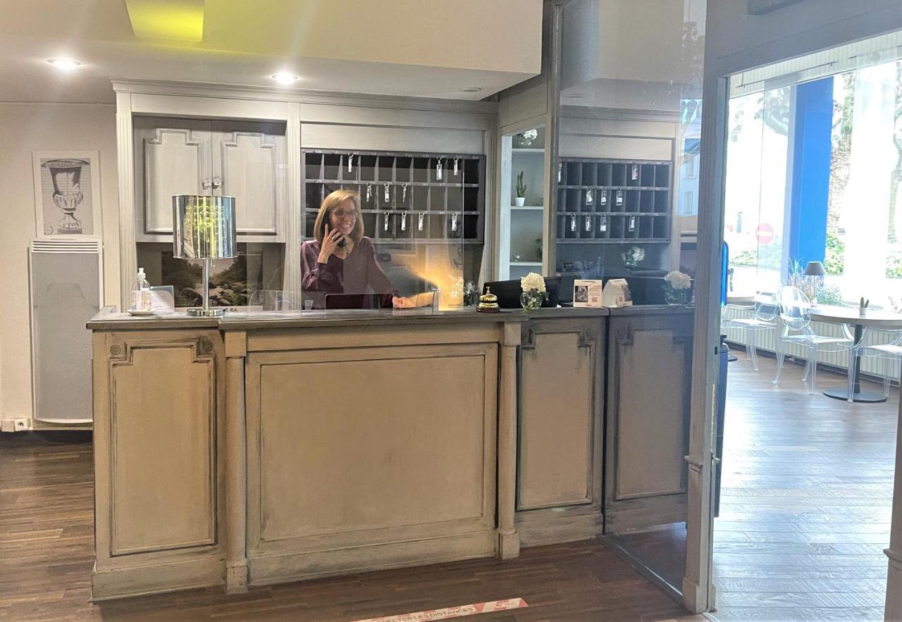 拉罗什续尔雍拿破仑原生酒店 永河畔拉罗什 外观 照片